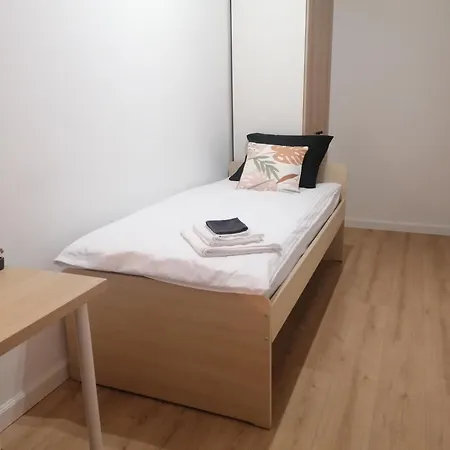 Jaskolcza アパート ビィドゴシュチュ